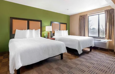 1 Bedroom Suite - 2 Full Beds