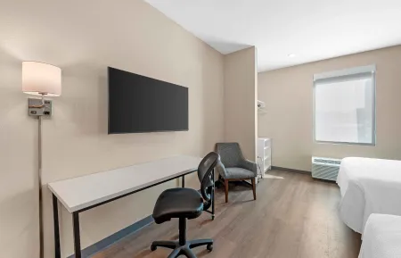 Studio Suite - 2 Queen Beds