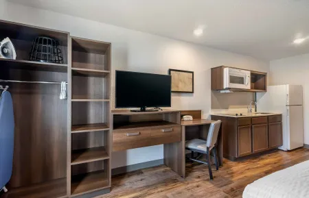 Studio Suite - 1 King Bed