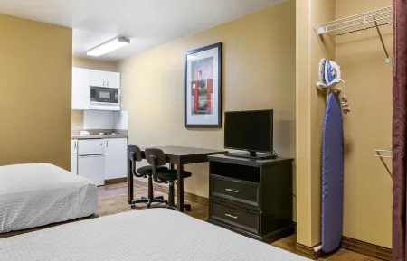 Studio Suite - 2 Full Beds