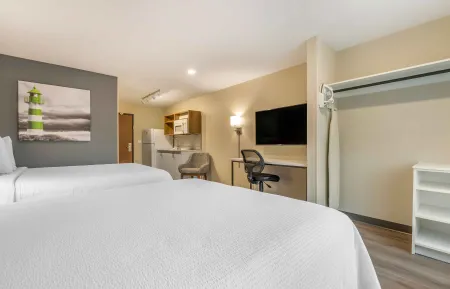 Studio Suite - 2 Queen Beds