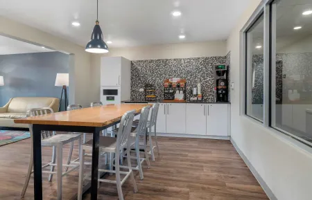Breakfast Room