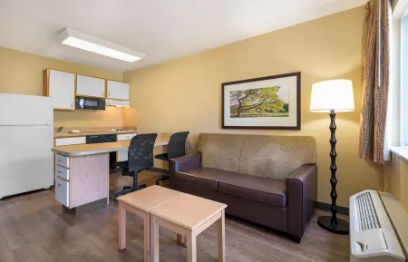 Deluxe Studio - 2 Full Beds
