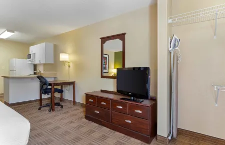 Studio Suite - 1 King Bed