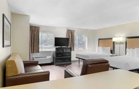 Deluxe Studio - 2 Full Beds