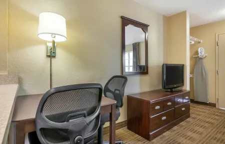 Studio Suite - 2 Queen Beds