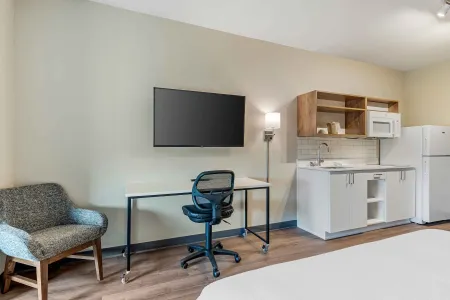 Superior Studio - 1 King Bed